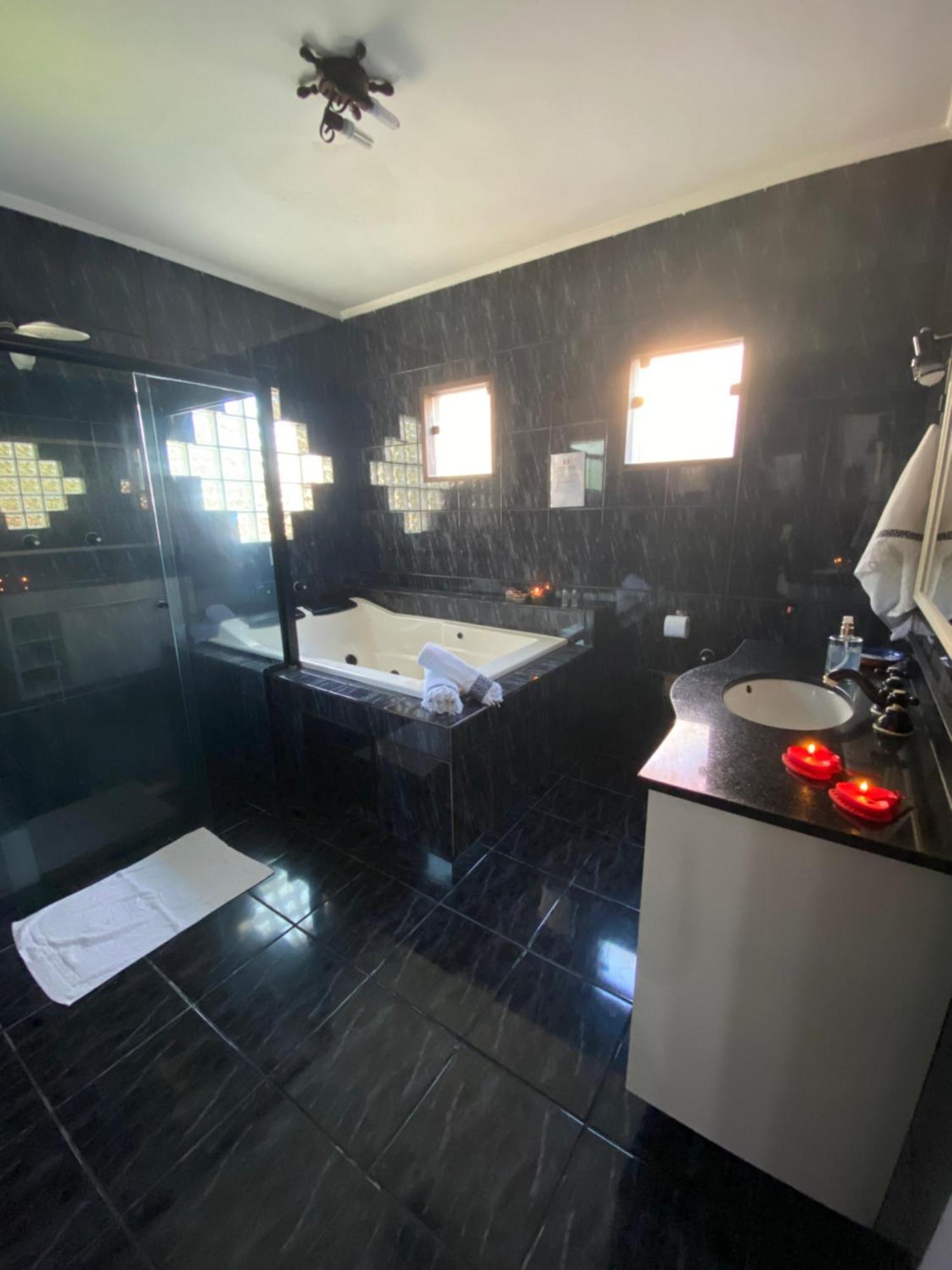 Bahan Suites Privativas - Ideal Para Casais Ubatuba Ngoại thất bức ảnh